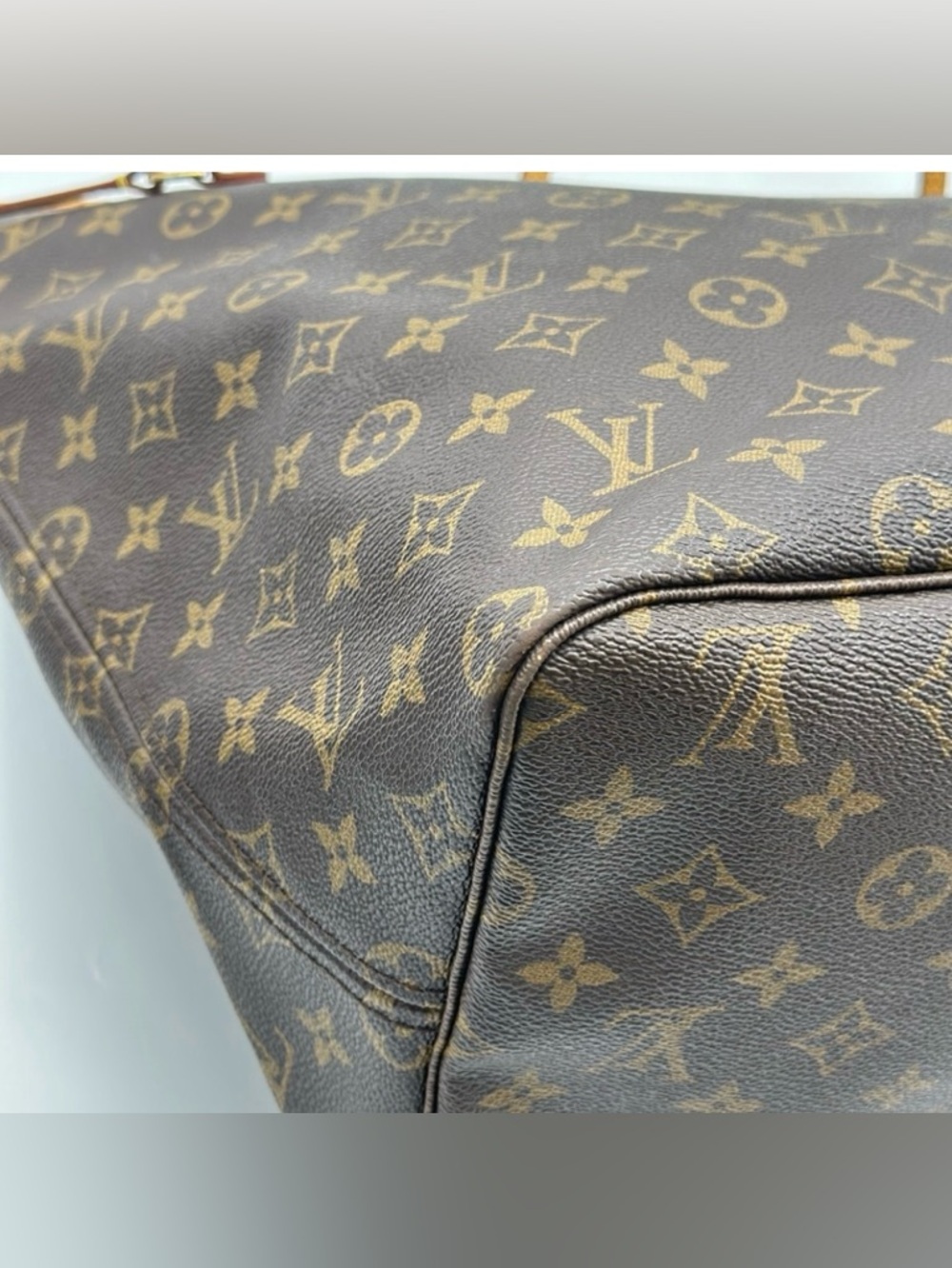 Louis Vuitton 
LV Monogram Neverfull GM - Picture 8 of 15